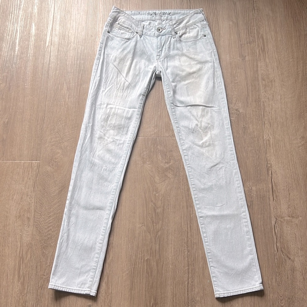 Pacsun Bullhead Women’s Distressed Striped Skinny Jeans Size 1